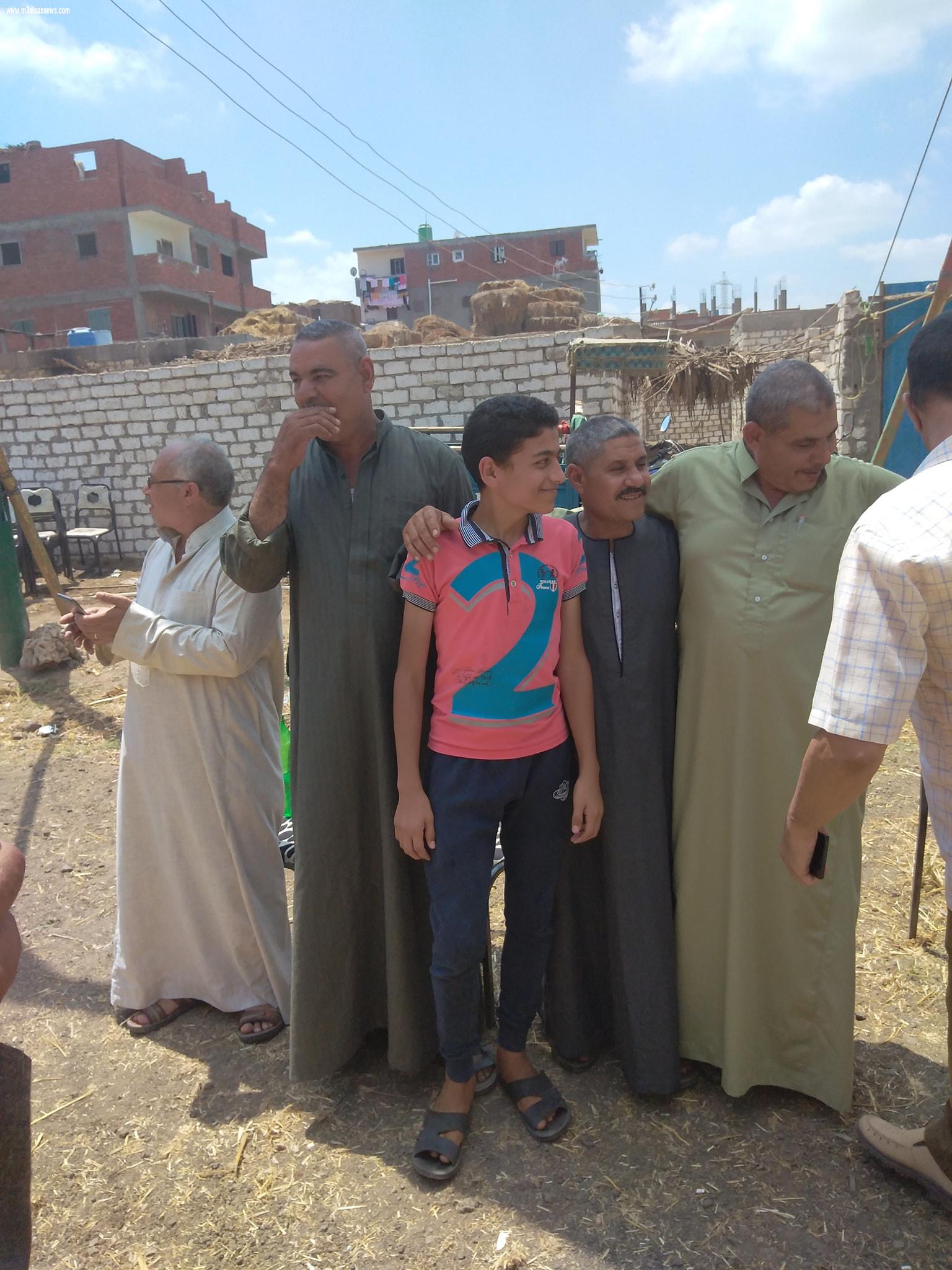 تهنئة بالزفاف السعيد.